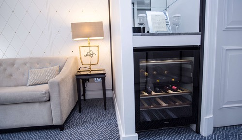 Suite, 1 King Bed (Astor, Four-Poster Bed)