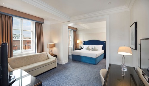 Family Suite, 1 King Bed (Wonderland)