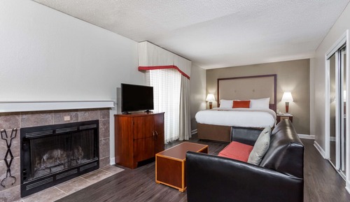 Studio Suite, 1 King Bed, Non Smoking