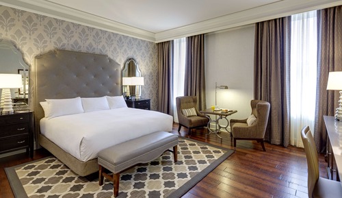 Grand Hall 1 King Luxury Suite Fountain View, Club Lounge Access