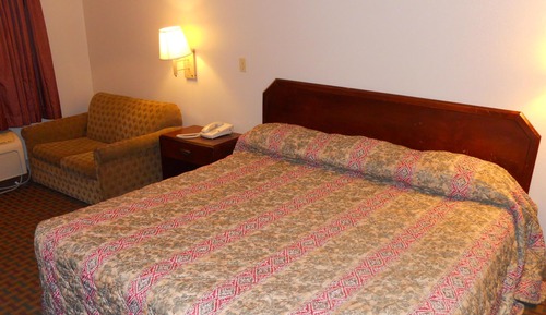 Room, 1 King Bed, Accessible, Smoking