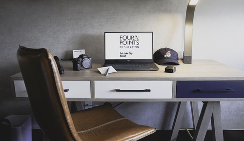 Room, 1 King Bed (Mobility/Hearing Access, Roll-In Shwr)