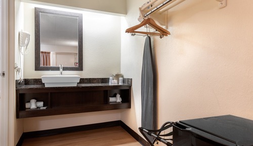 Superior Room, 1 King Bed, Non Smoking (Full-Size Refrigerator)