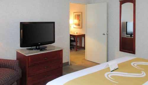 Suite, 1 King Bed, Non Smoking