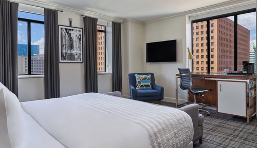 Room, 1 King Bed, Corner