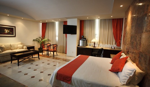 Deluxe Suite
