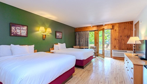 2 Queen Beds 1st Floor