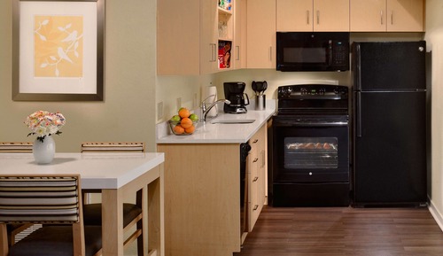 Suite, Multiple Beds, Accessible (Queen, Doubles, Sofabed, Roll-In Shwr)