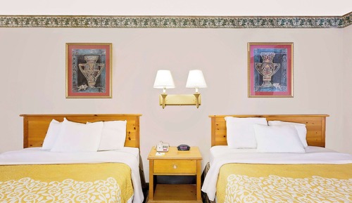 Standard Room, 2 Queen Beds, Smoking