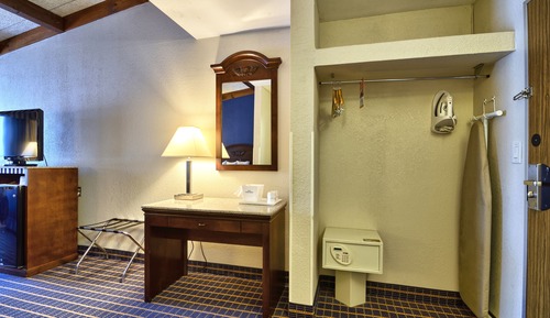 Standard Room, 2 Queen Beds, Non Smoking