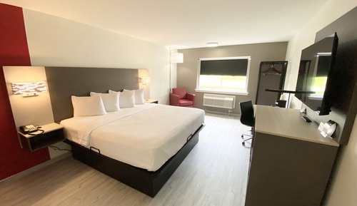 Room, 1 King Bed, Non Smoking (Interior Entrance)
