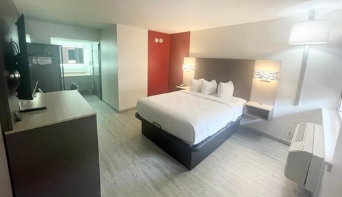 Room, 1 Queen Bed, Non Smoking (Exterior Entrance)