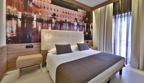 Family Room, 1 Queen Bed with Sofa bed (with Sofabed)