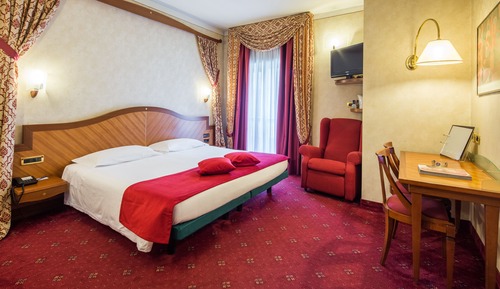 Standard Room, 1 Queen Bed