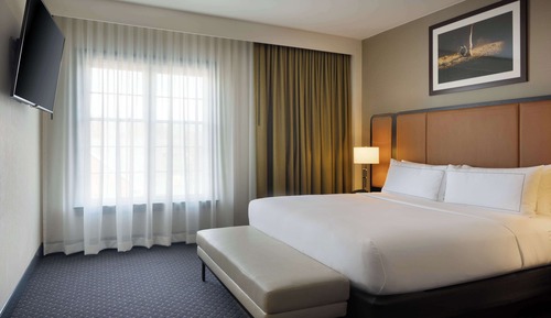 Two Room Honeymoon Suite, 1 King Bed