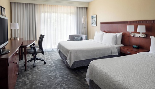 Room, 2 Double Beds, Non Smoking (Mobility/Hearing Accessible, Tub)