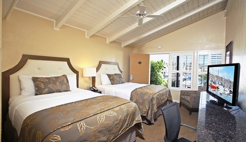 Standard Room, 2 Queen Beds, Refrigerator, Marina View (Refrigerator)
