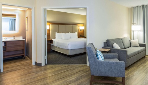 Suite, 1 King Bed, Non Smoking