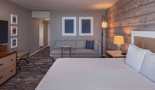 Room, 1 King Bed (with Patio)