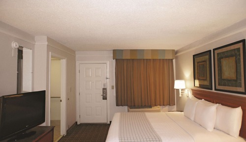 Room, 1 King Bed, Accessible, Non Smoking (Accessible Tub)