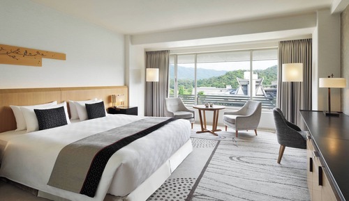 Club Room, 1 King Bed, Non Smoking