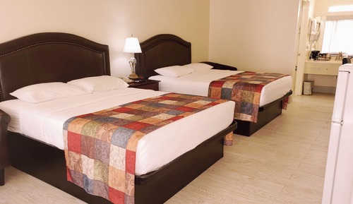 Basic Room, 2 Queen Beds, Non Smoking