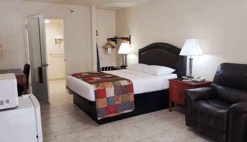 Handicap Accessible Non smoking One Bed Room