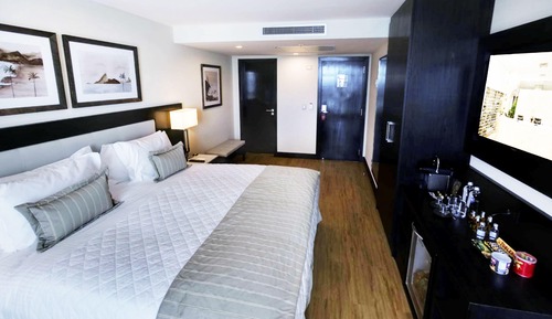 Superior Executivo com Cama Casal
