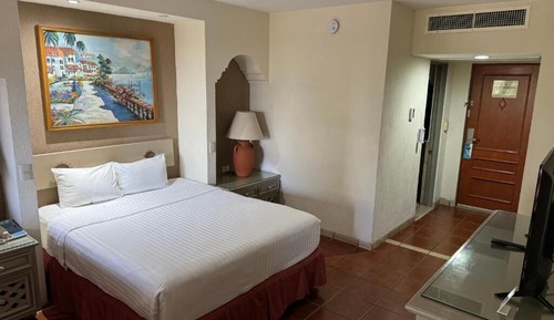 Superior Room, 1 Queen Bed, City View