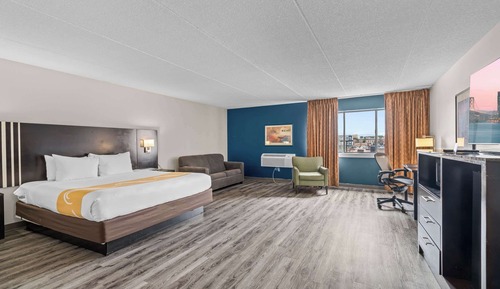Executive Suite, 1 King Bed, Non Smoking