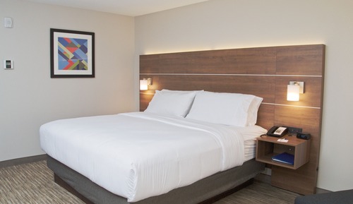 Standard Room, 1 King Bed