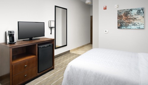 Standard Room, 1 Double Bed, Accessible Bathtub (Communications)