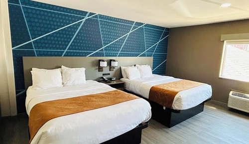Basic Suite, Multiple Beds, Non Smoking