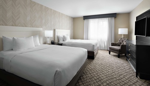 Suite, 2 Bedrooms (2 Queens/1 King, Wet Bar, Accessible)