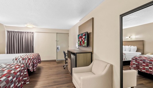 Standard Room, 2 Queen Beds, Non Smoking