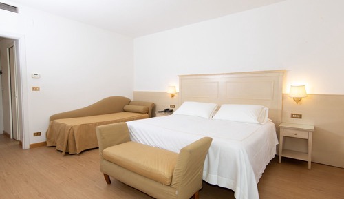 Classic Triple Room