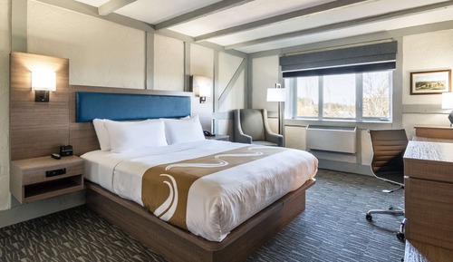 Room, 1 King Bed, Non Smoking (Upgrade)