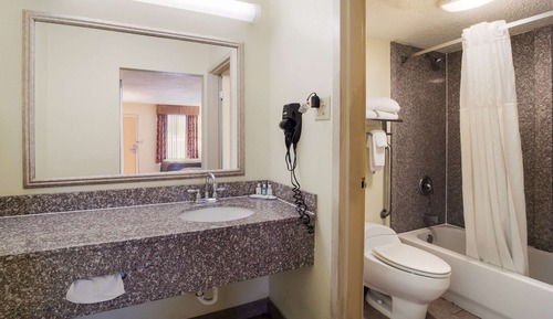 Room, 2 Queen Beds, Accessible, Non Smoking