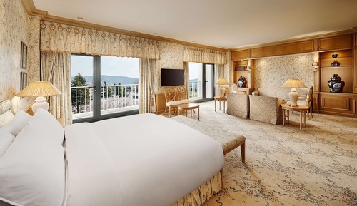 Executive Suite, 1 King Bed (Royal)