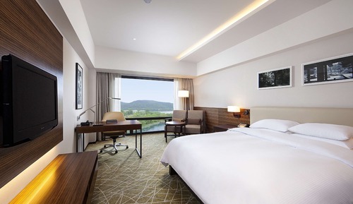 Deluxe Room, 1 King Bed