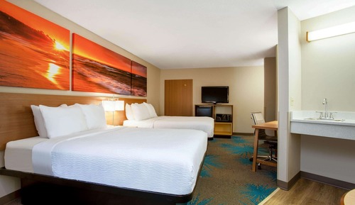 2 Queen Beds, Studio Suite, Non-Smoking