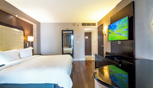 Deluxe Room EXPEDIA
