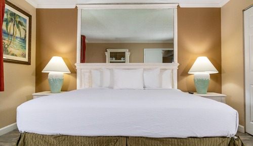 Suite, 2 Bedrooms (at the Oaks)