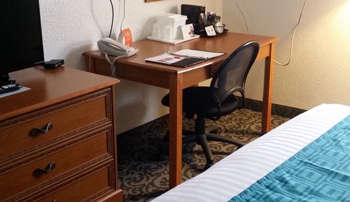 Standard Room, 1 Queen Bed