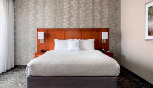 Superior Suite, 1 King Bed with Sofa bed, Patio