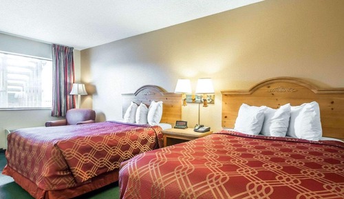 Standard Room, 1 King Bed, Smoking