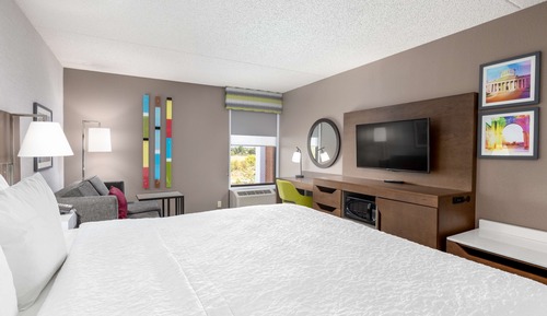 Standard Room, 1 King Bed