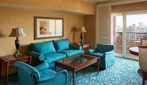 Executive Suite, 1 King Bed, Balcony