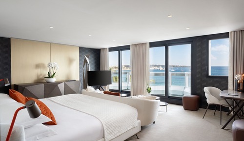 Luxury Room, 1 King Bed, Non Smoking (Balcony)