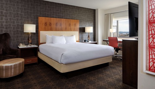 Standard Room, 1 King Bed